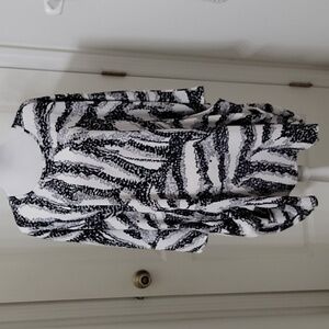 Transparente Size Unknown Lagenlook Style Tunic w/ Slouchy Pockets, White/Black